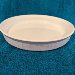 Corning Ware French White Pie Plate.